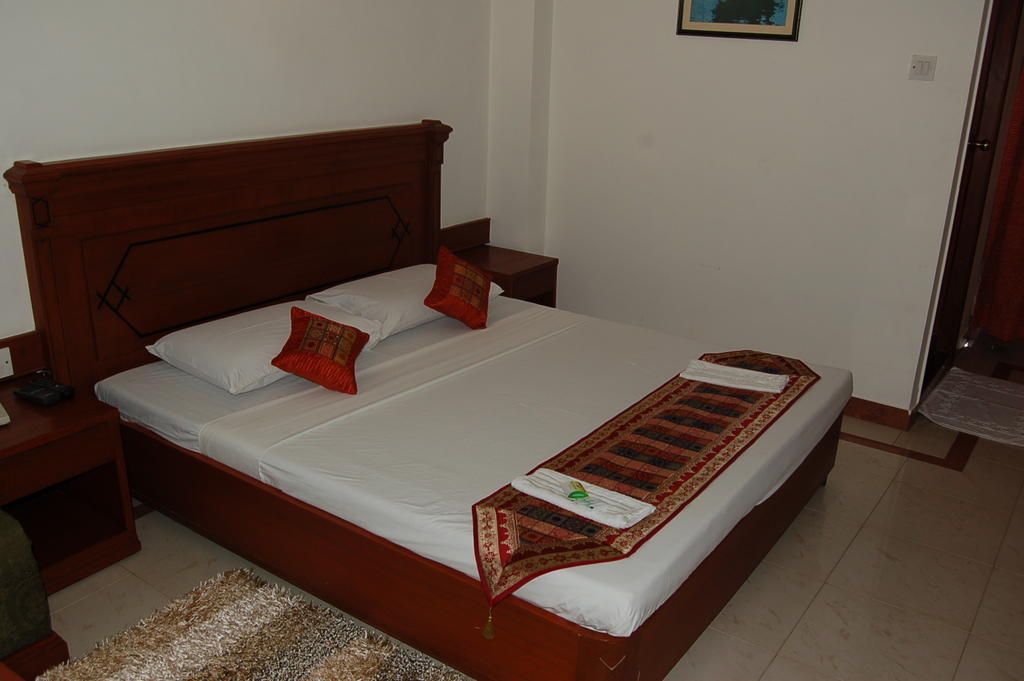 Hotel Kanishka Phg Bangalore Quarto foto